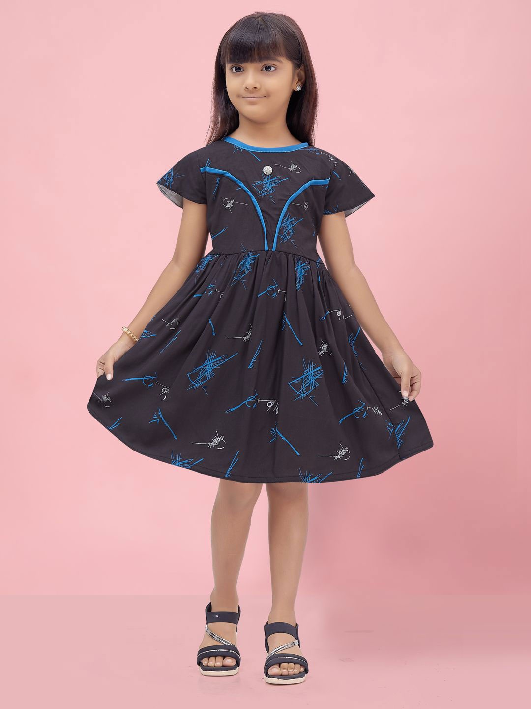 

Sangria Girls Printed Frock, Black