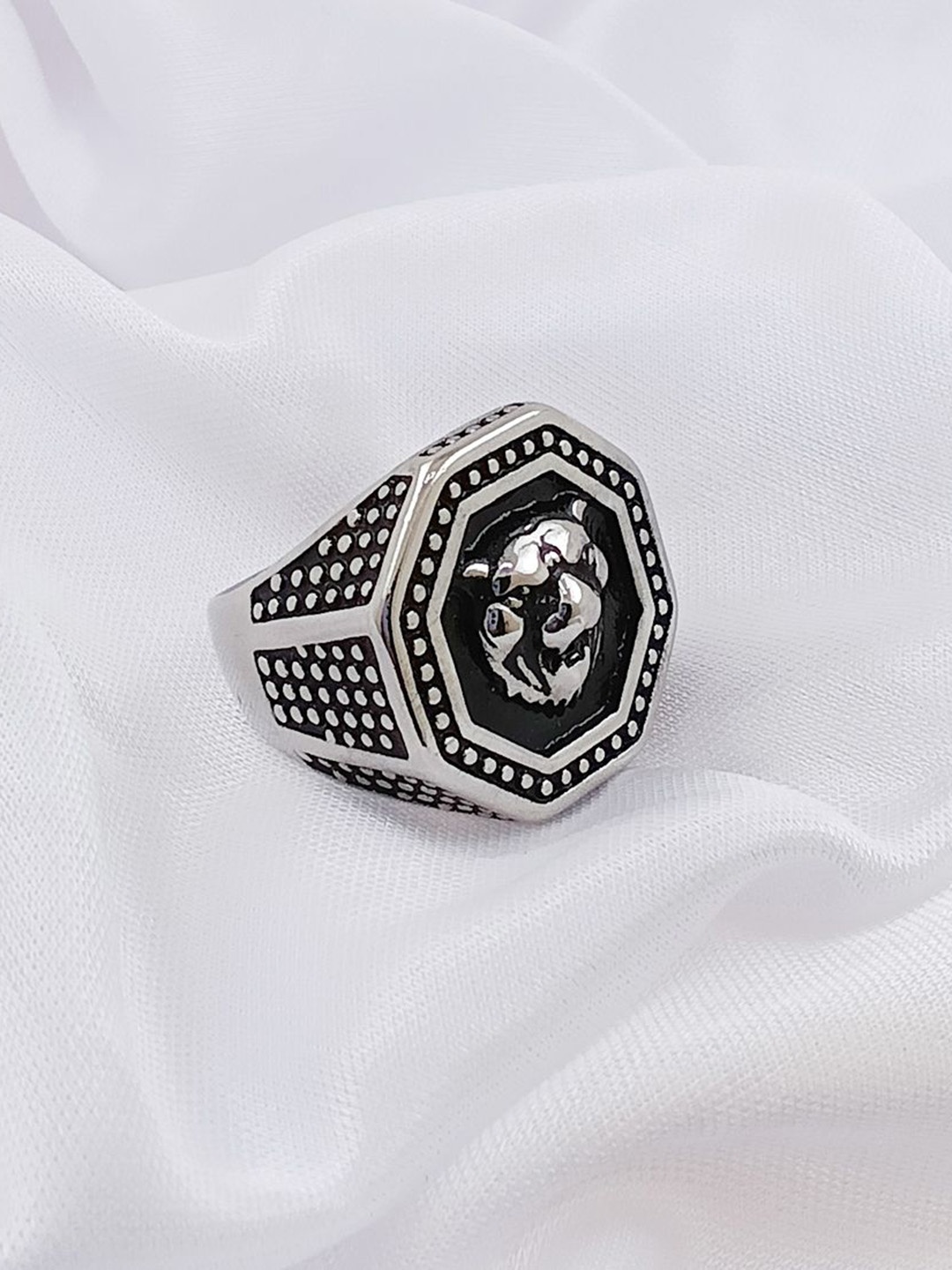 

Saizen 925 Sterling Silver Sliver-Plated Finger Ring
