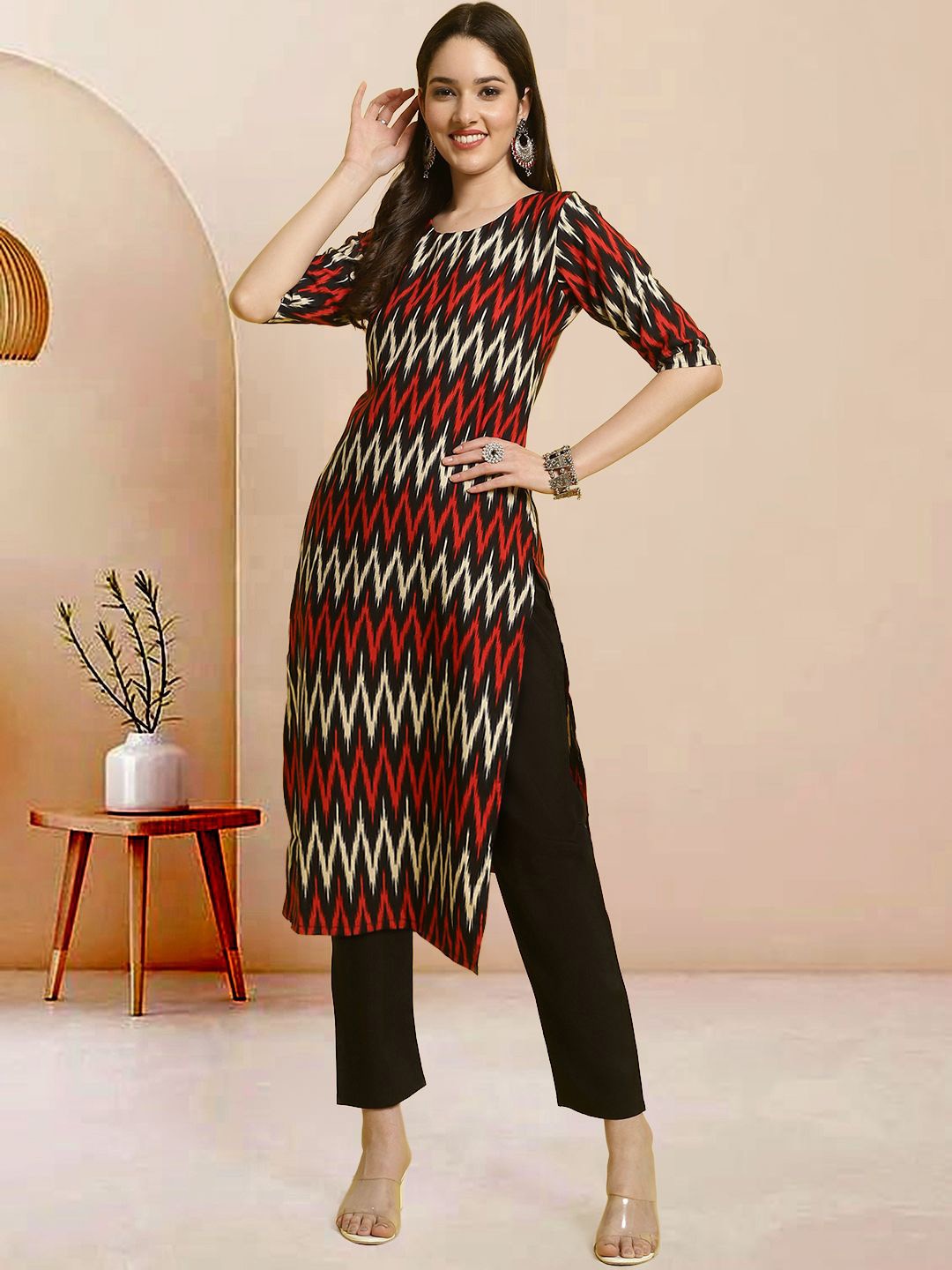 

Moda Rapido Chevron Printed Round Neck Straight Kurta With Trouser, Black
