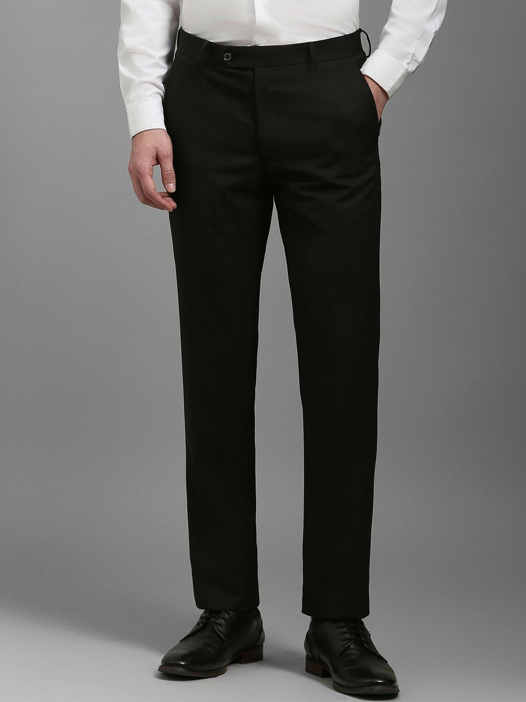 

Louis Philippe Men Slim Fit Trousers, Black