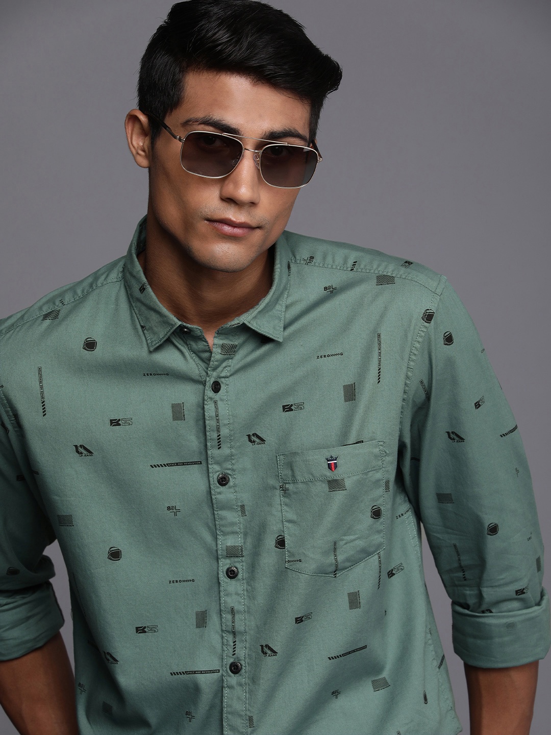 

Louis Philippe Jeans Men Sage Green Slim Fit Printed Pure Cotton Casual Shirt
