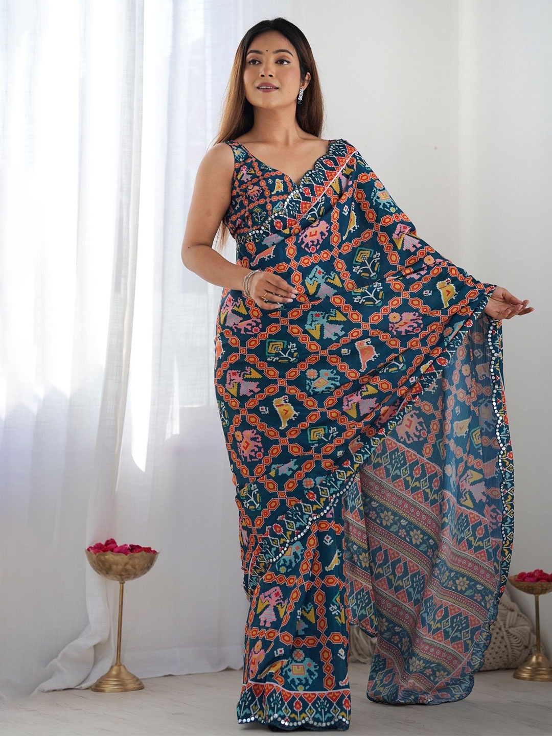 

MySilkLove Geometric Printed Saree, Blue