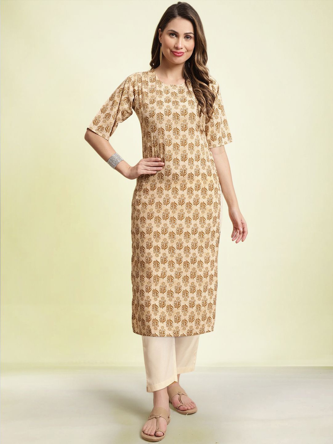 

Moda Rapido Floral Printed Round Neck Straight Kurta With Trousers, Beige