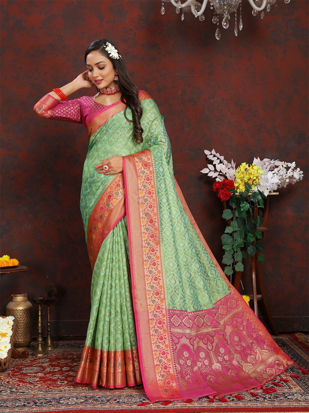 

LeeliPeeri Designer Woven Design Zari Silk Blend Paithani Saree, Green