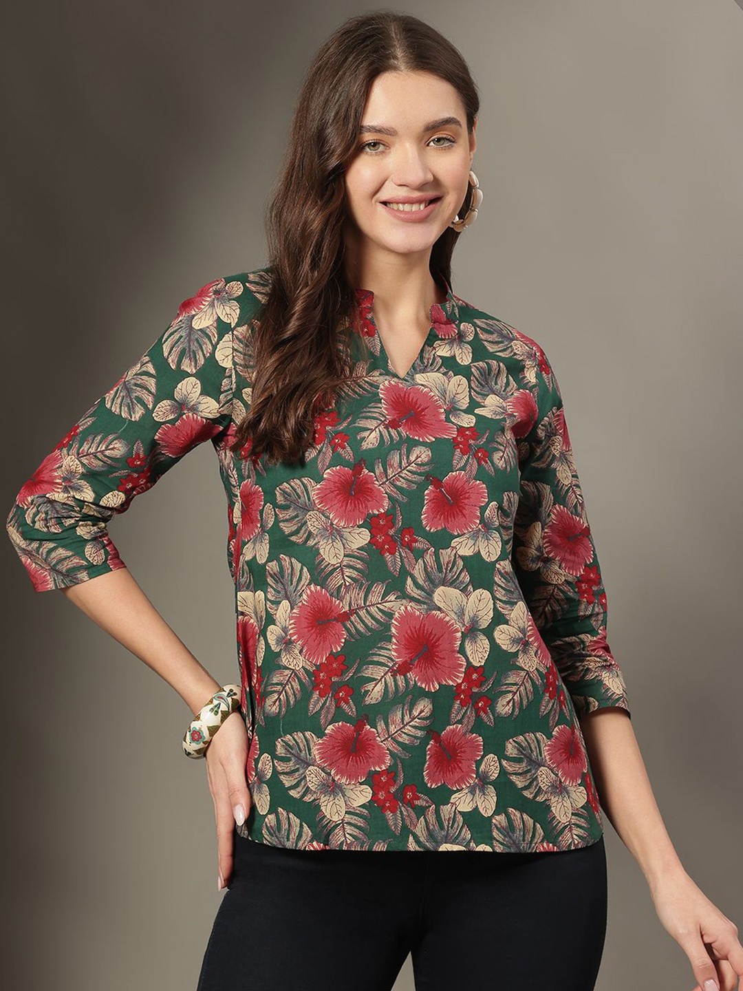

KALINI Women Floral Printed Cotton Crop Top, Green