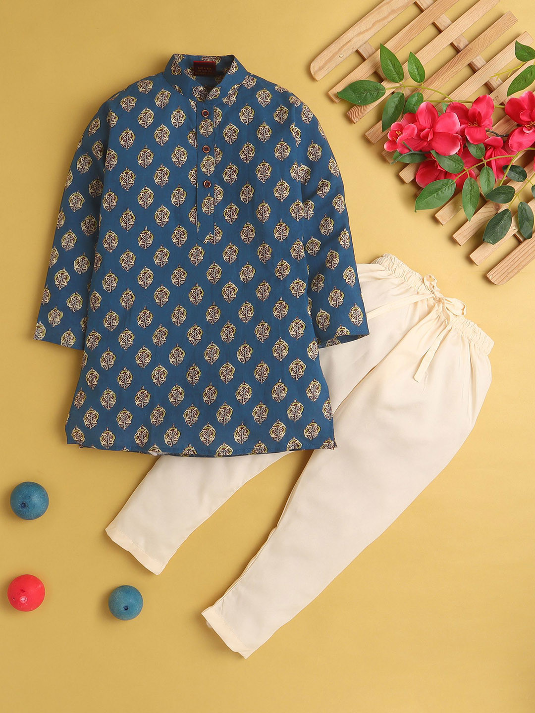 

Jeetethnics Boys Floral Printed Regular Kurta with Pyjamas, Blue