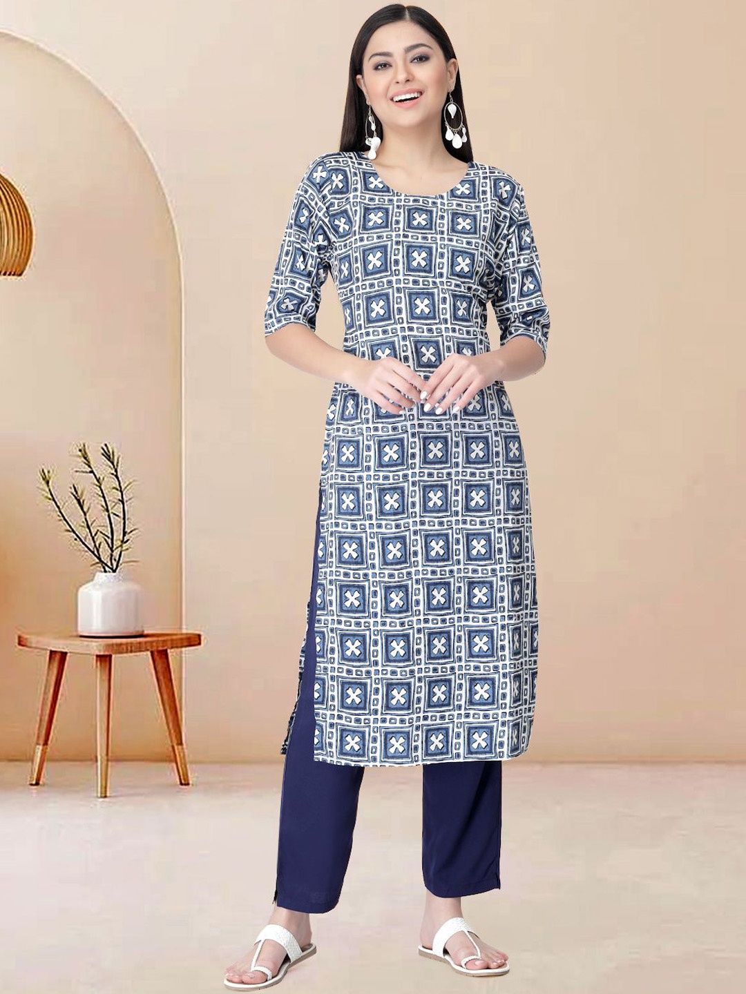 

Moda Rapido Ethnic Motifs Printed Round Neck Straight Kurta With Trousers, Blue