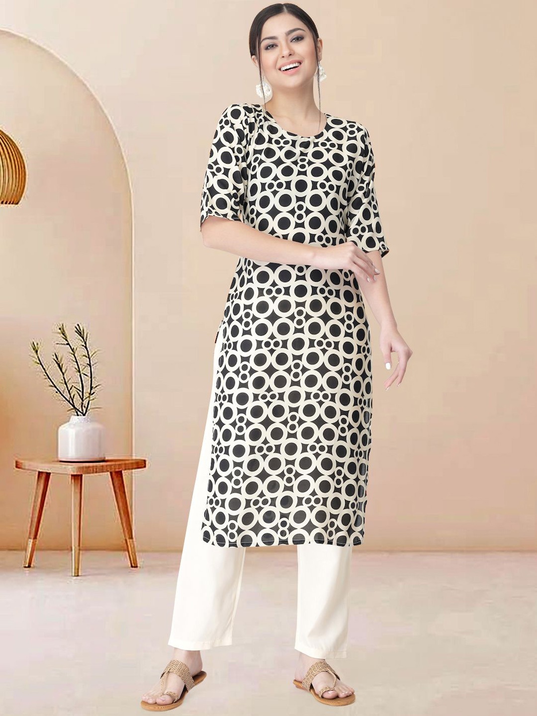 

Moda Rapido Abstract Printed Round Neck Straight Kurta With Trousers, Black