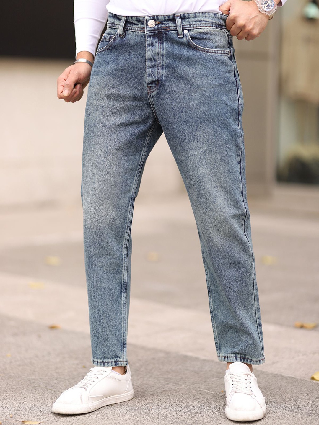 

Trendyol Men Highly Distressed Heavy Fade Jeans, Na