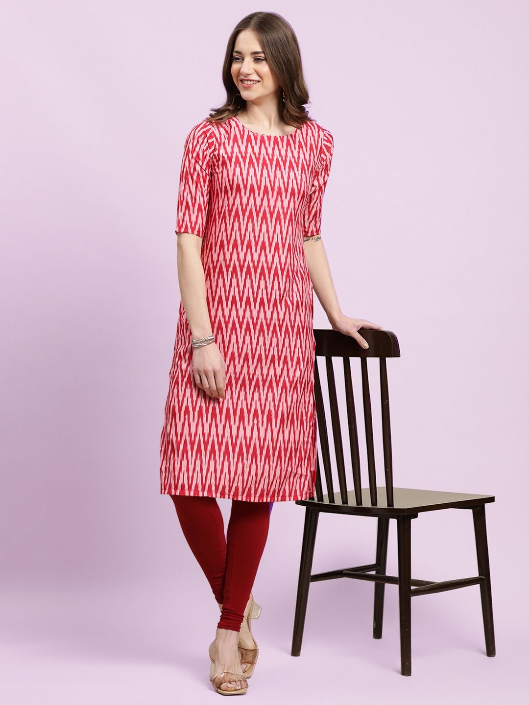 

Moda Rapido Chevron Printed Round Neck Straight Kurta, Pink