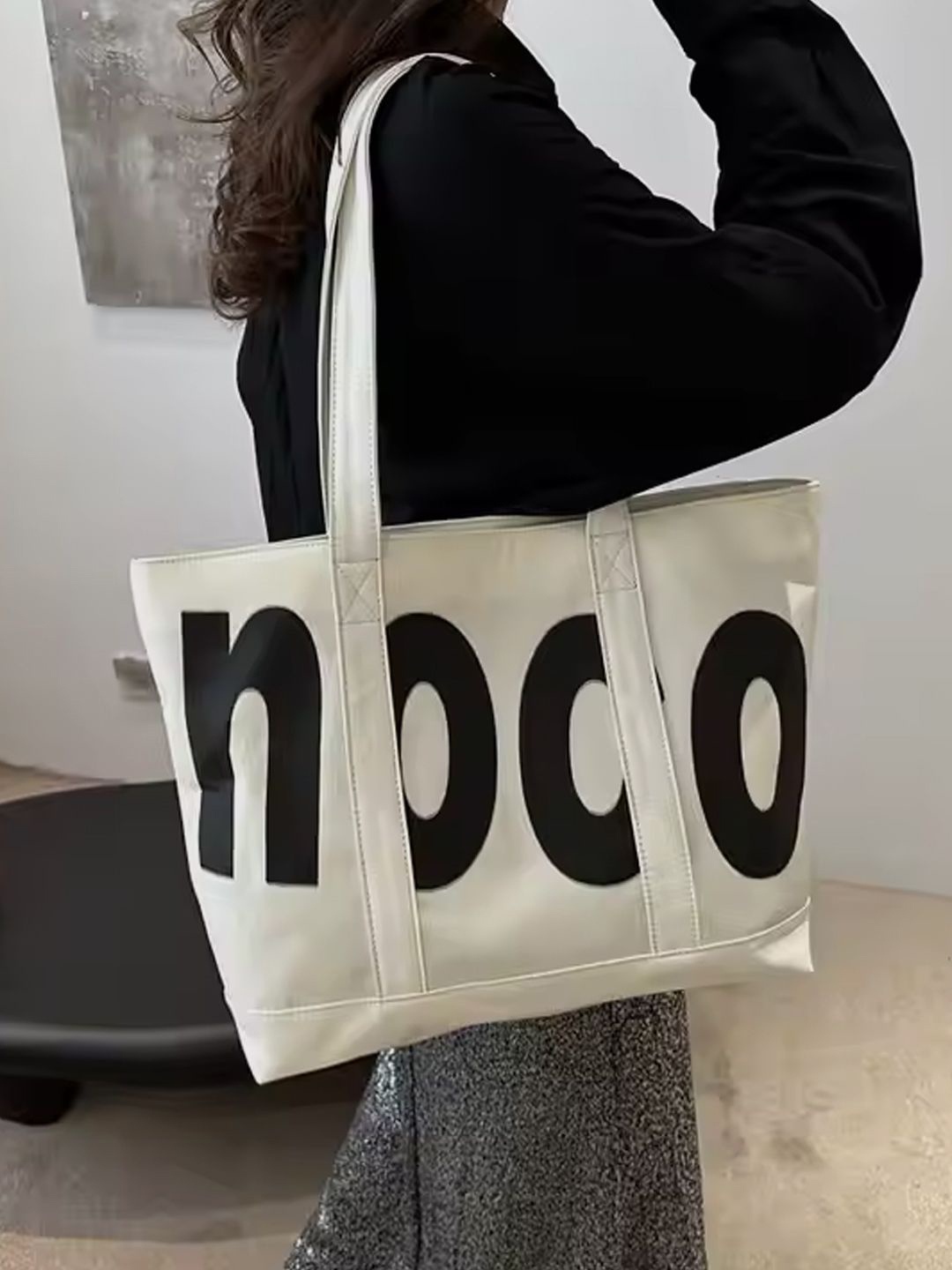

StyleCast Colourblocked Oversized Swagger Tote Bag with Applique, Off white