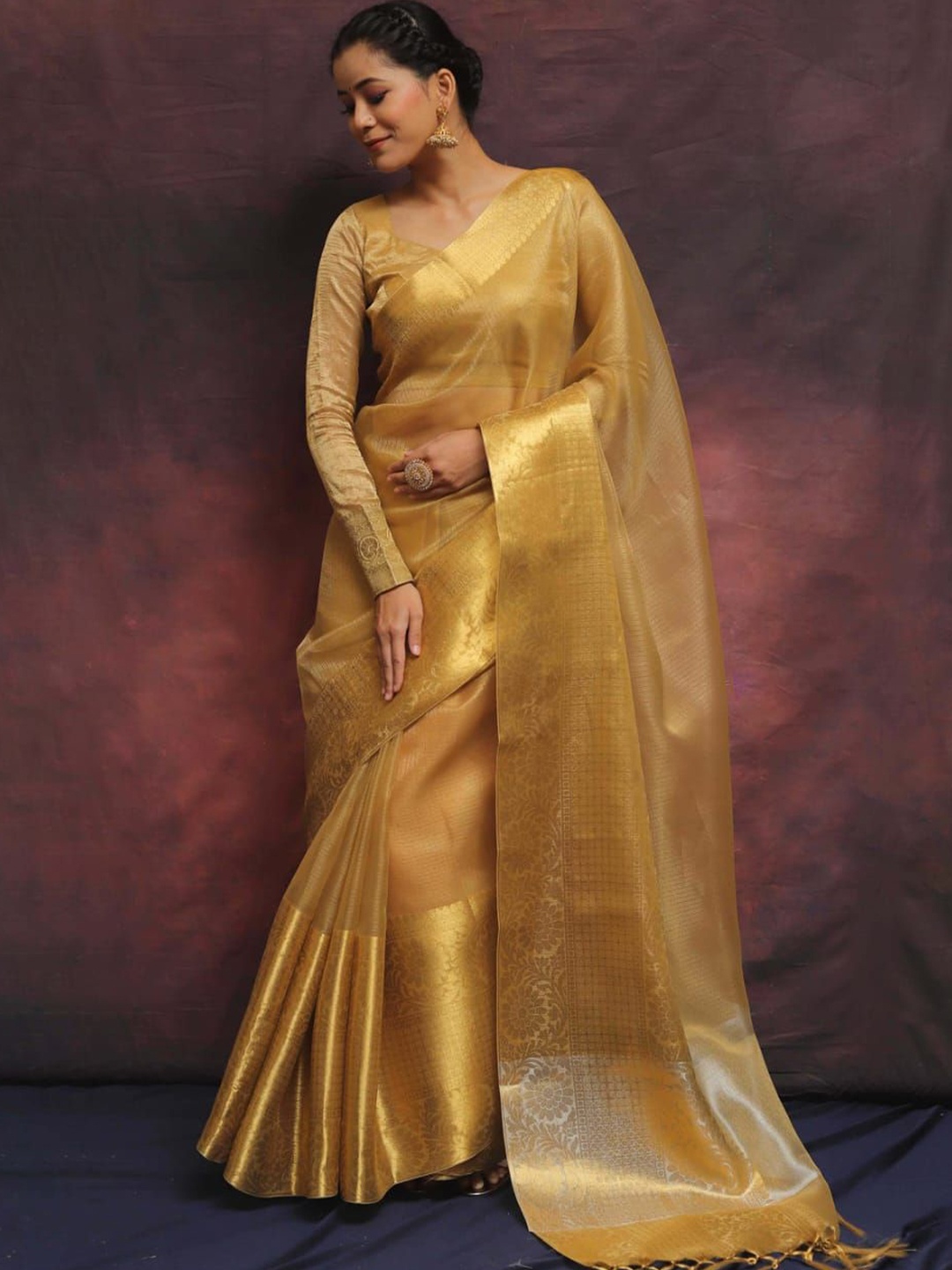 

JULEE Ethnic Motifs Zari Tissue Kanjeevaram Saree, Gold