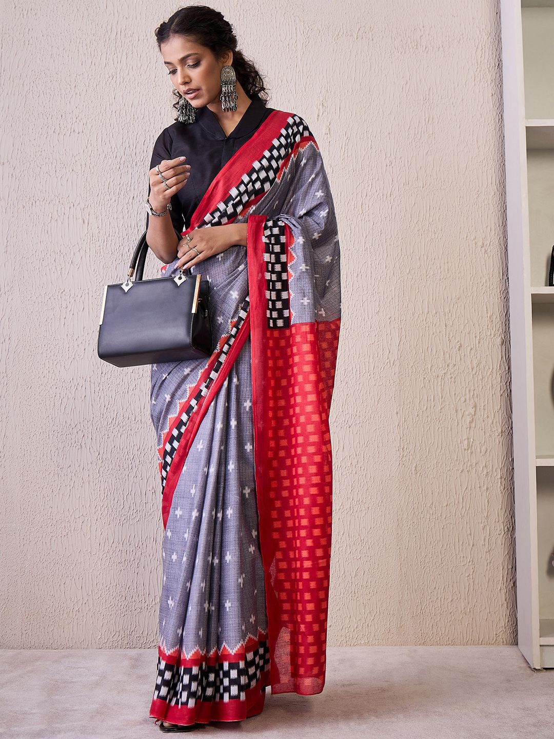 

KALINI Geometric Printed Saree, Grey