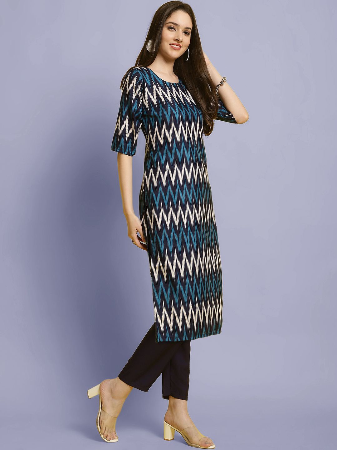 

Moda Rapido Chevron Printed Round Neck Straight Kurta With Trousers, Black