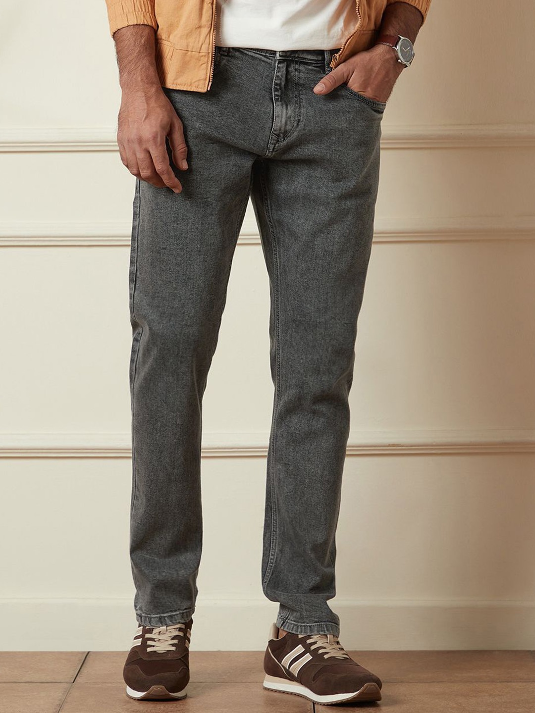 

WROGN Men Comfort Slim Fit Jeans, Charcoal