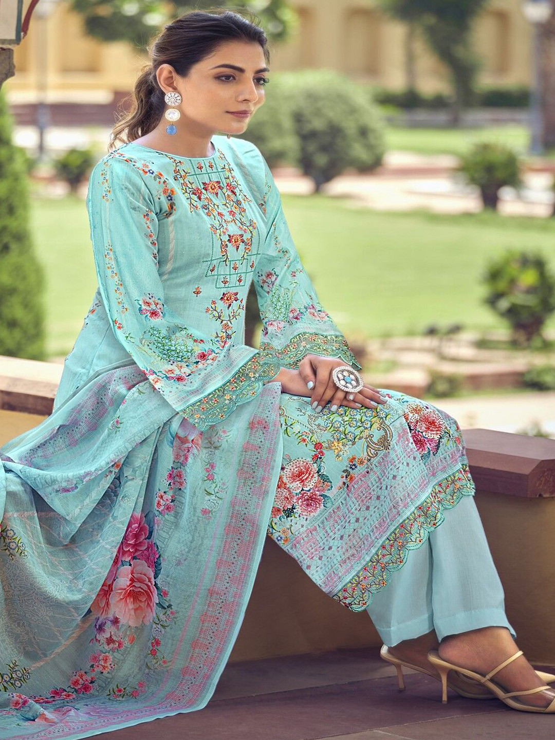 

DRAVINAM Trends Embroidered Pure Cotton Unstitched Dress Material, Blue