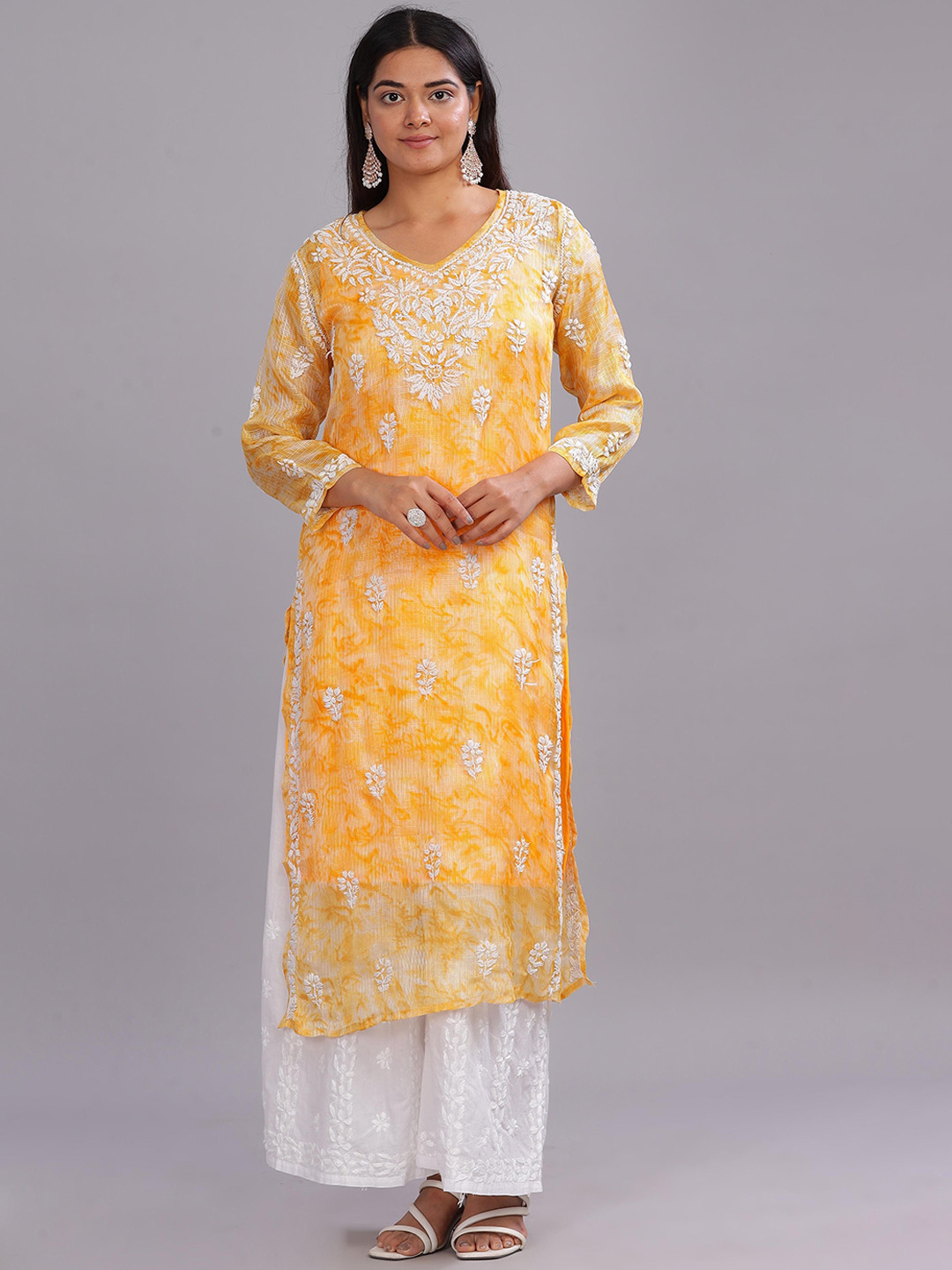 

Club Loom Women Floral Printed Chikankari Floral Kurta, Yellow