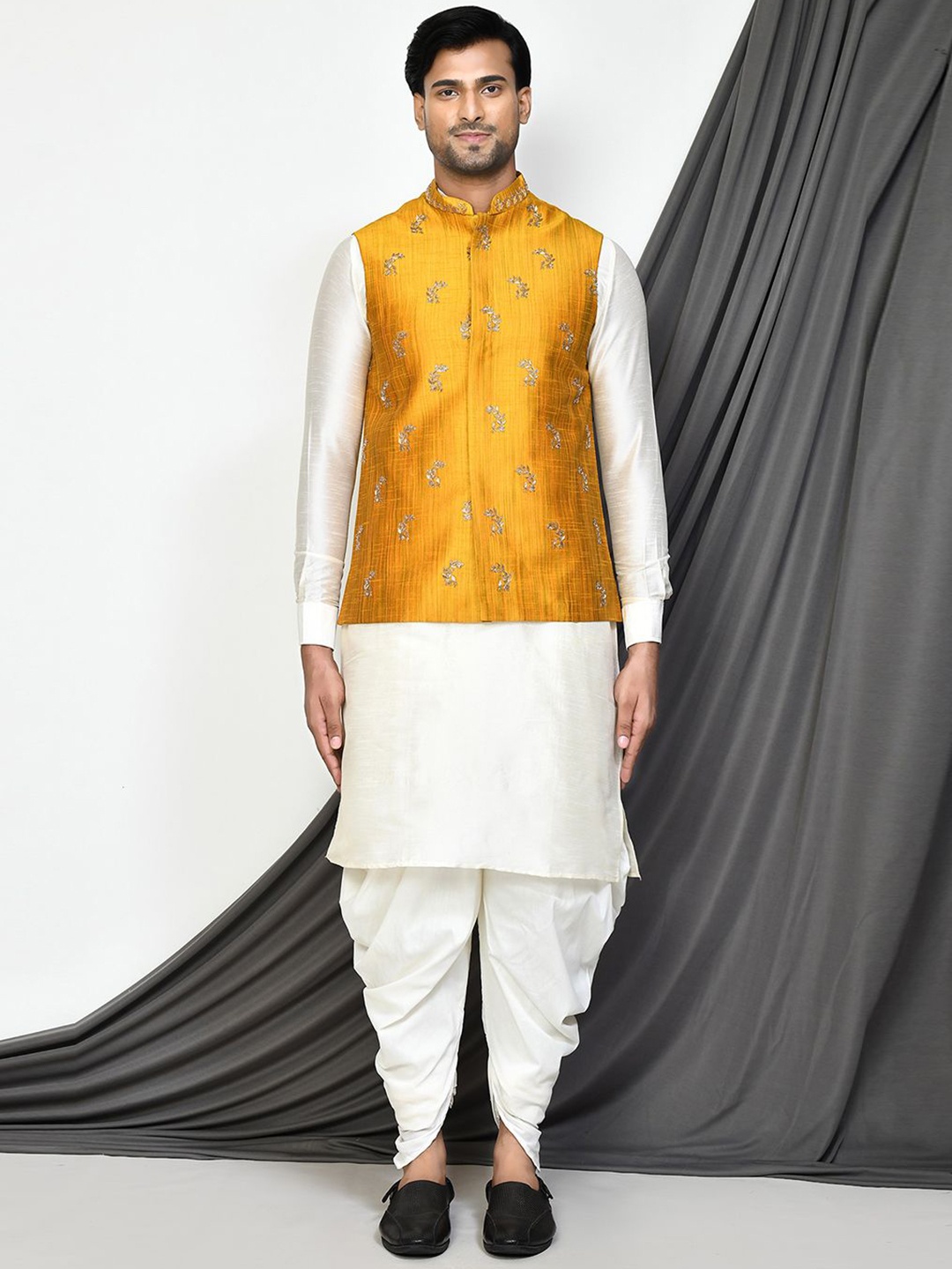 

Arihant Rai Sinha Men Embroidered Silk Nehru Jacket, Yellow