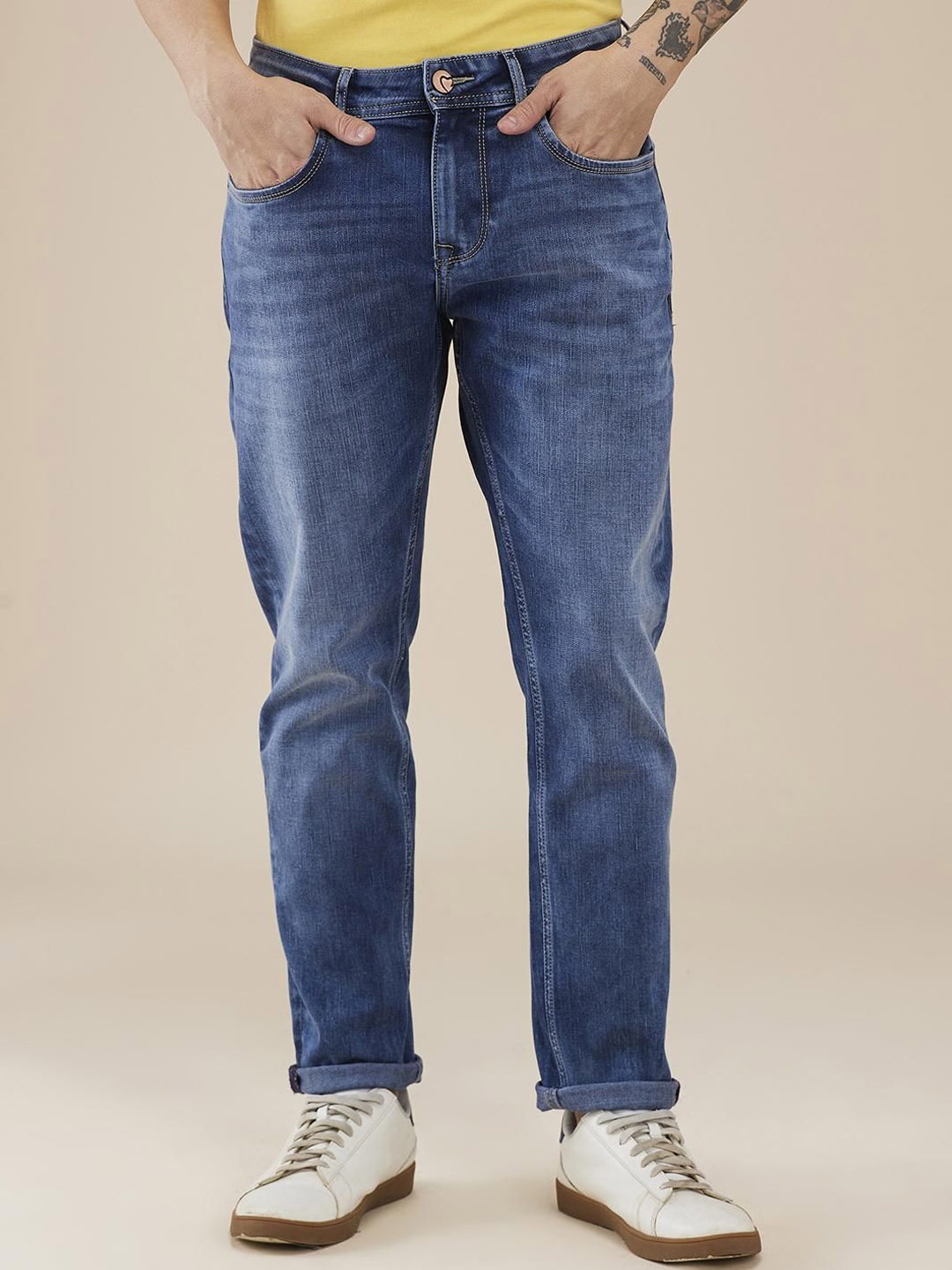 

Being Human Men Classic Light Fade Stretchable Jeans, Blue