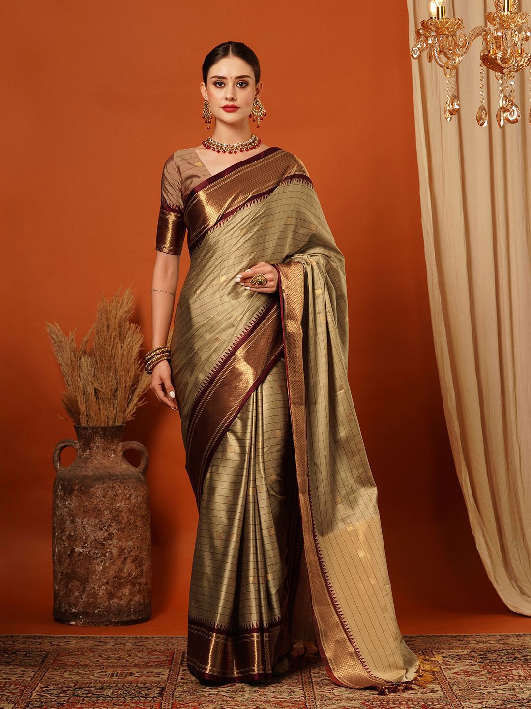 

VILLAGIUS Woven Design Zari Pure Silk Banarasi Saree, Brown