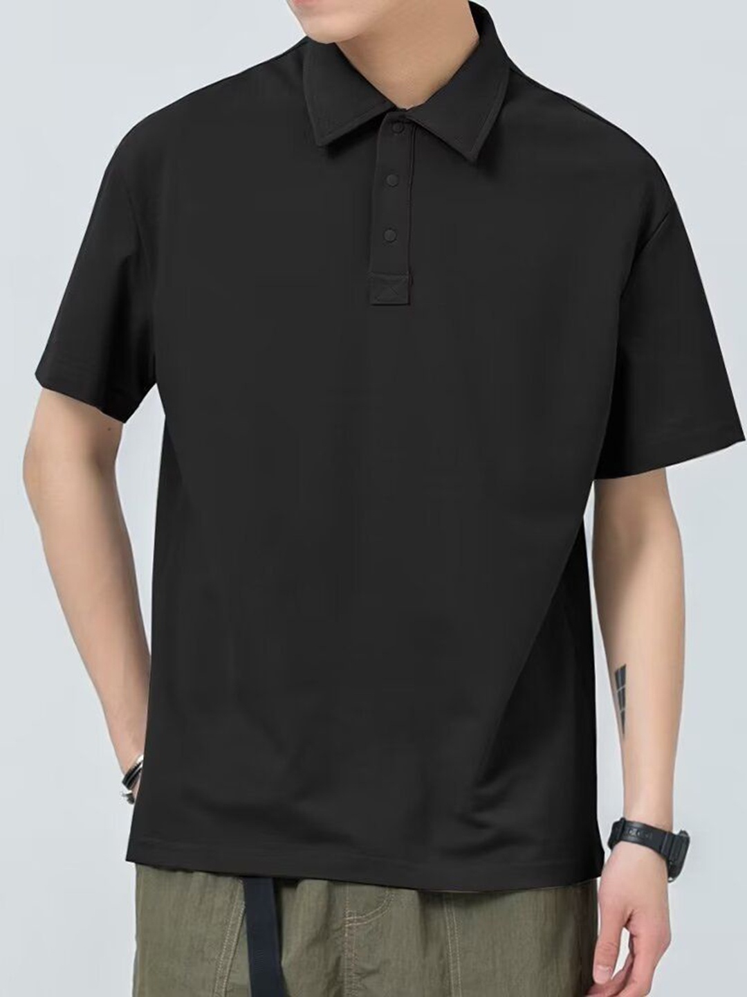 

StyleCast Men Solid Polo Collar Silk T-shirt, Black