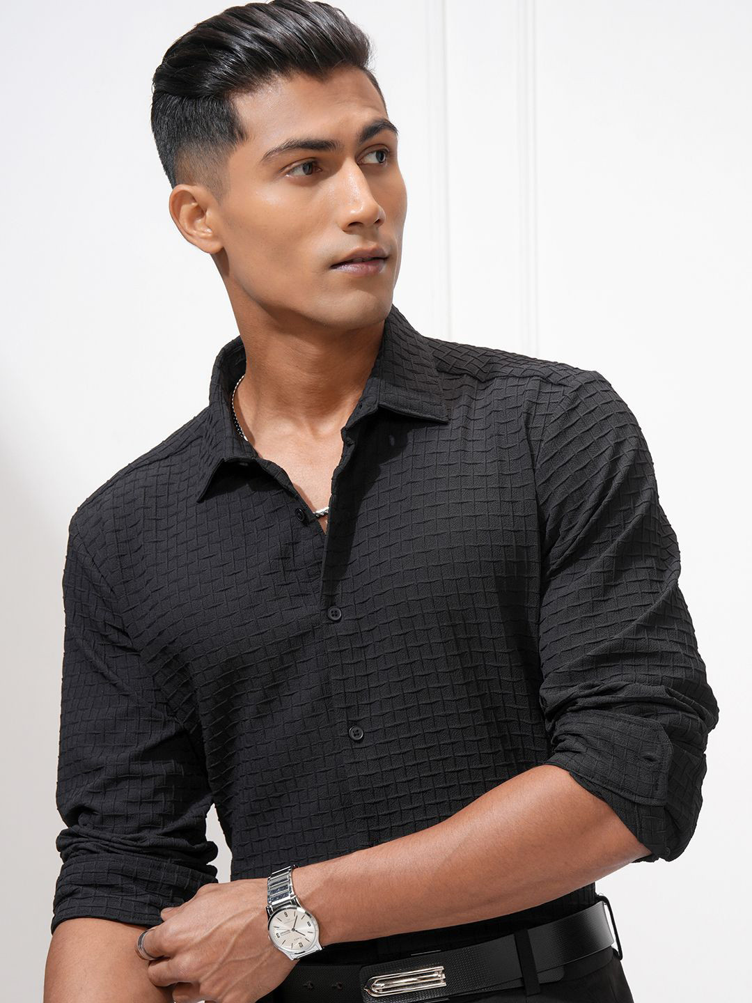 

HIGHLANDER Men Popcorn Textured Solid Casual Shirt, Black