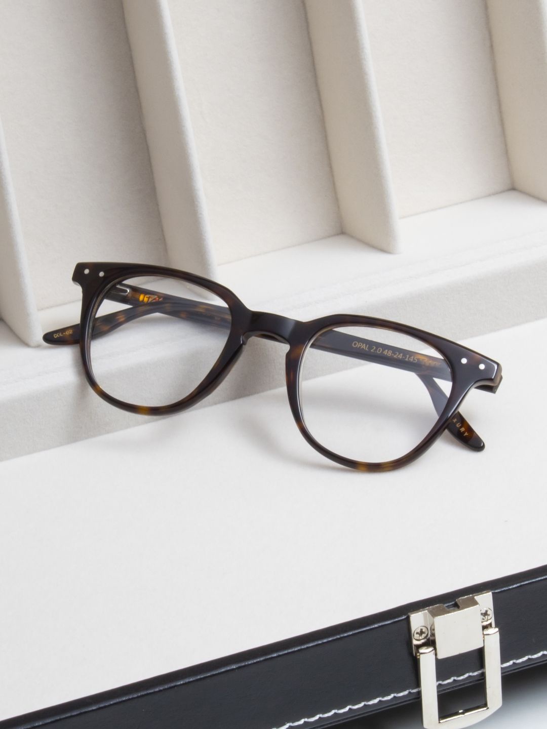 

Ted Smith Unisex Brown Wayfarer Premium Acetate Frames