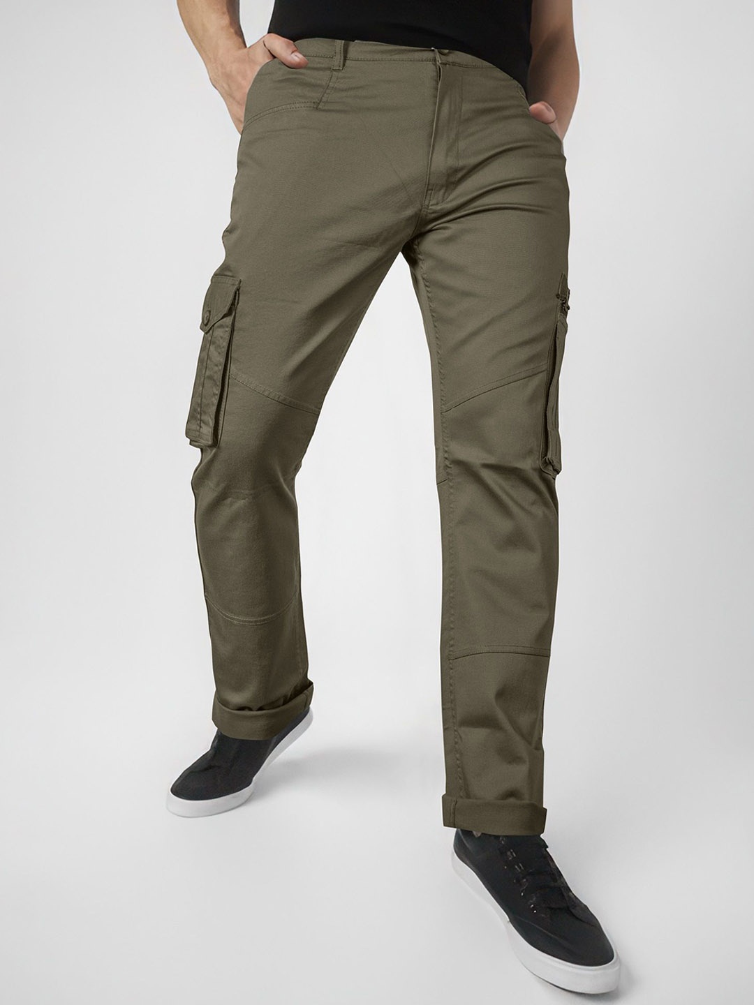 

Jb Just BLACK Men Relaxed Fit Mid-Rise Joggers Trousers, Olive