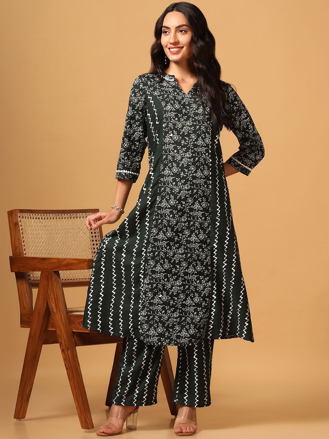 

Moda Rapido Floral Printed Notch-Neck A-Line Kurta With Trousers, Black