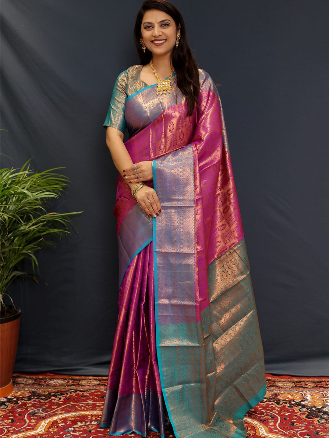 

VILLAGIUS Woven Design Zari Kanjeevaram Saree, Purple