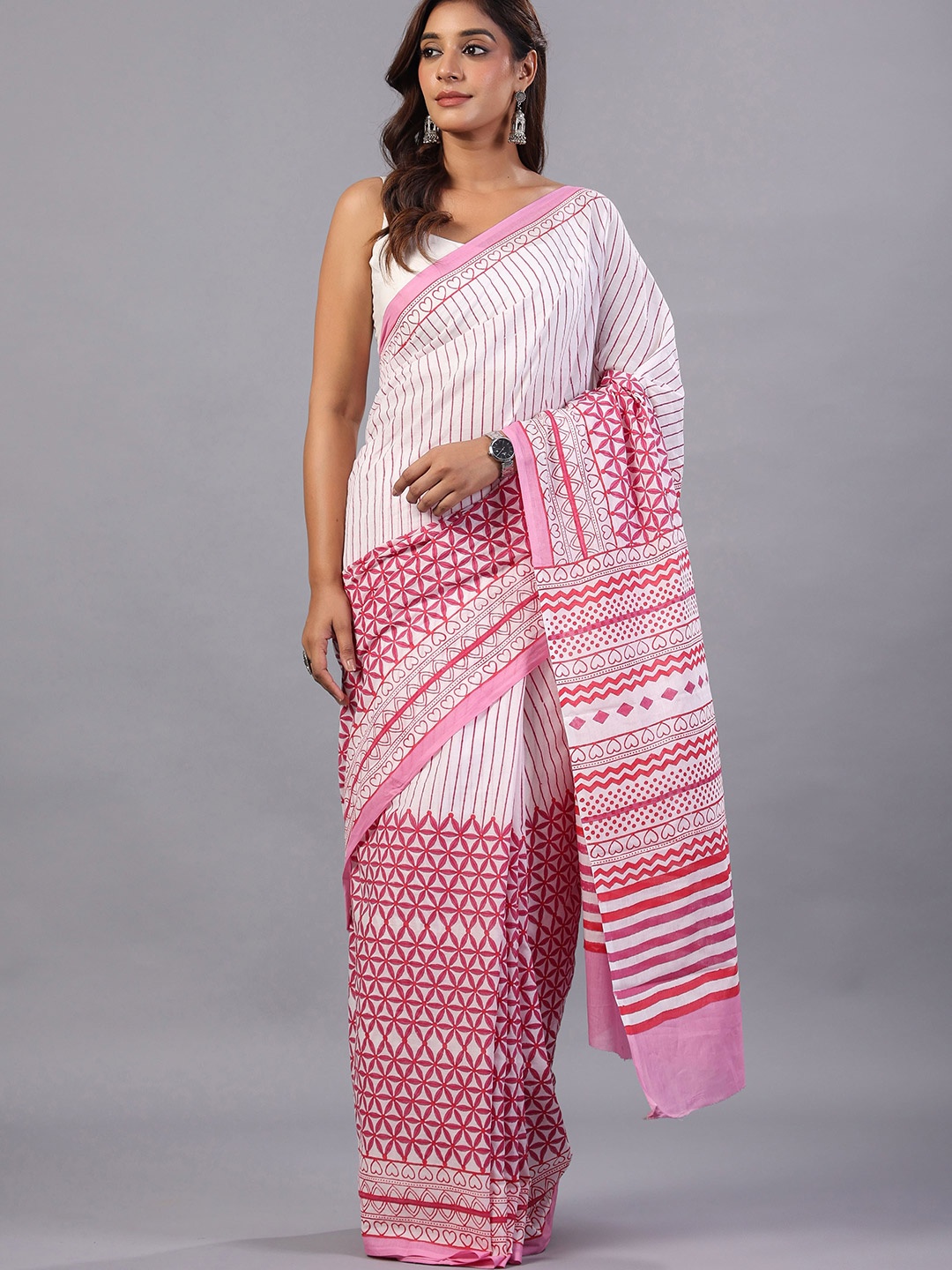 

Moora Printed Pure Cotton Saree, White