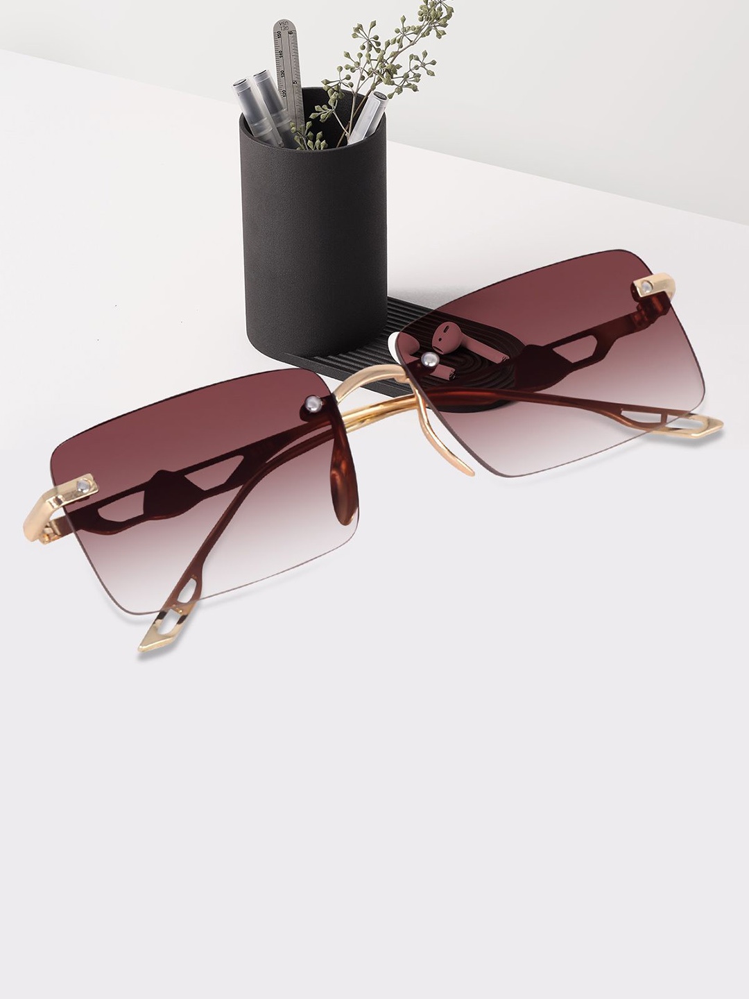 

Dervin Unisex Rectangle Sunglasses with UV Protected Lens, Brown
