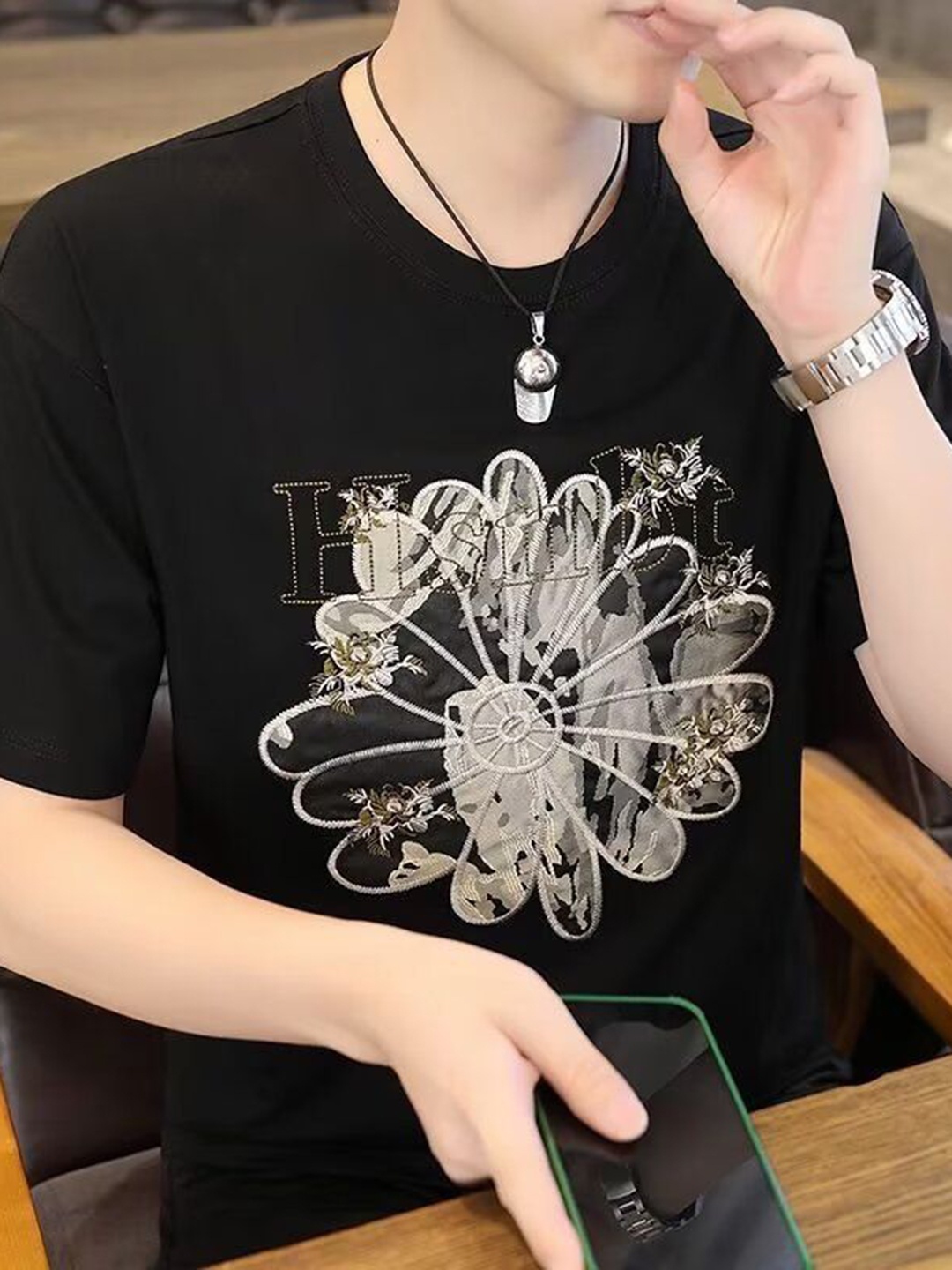 

StyleCast Men Floral Printed Round Neck Silk T-shirt, Black
