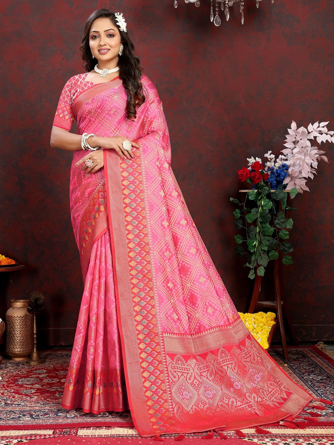 

LeeliPeeri Designer Woven Design Zari Silk Blend Saree, Pink
