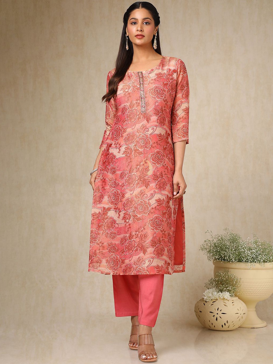 

Soch Women Floral Printed Regular Beads and Stones Kurta with Trousers, Pink