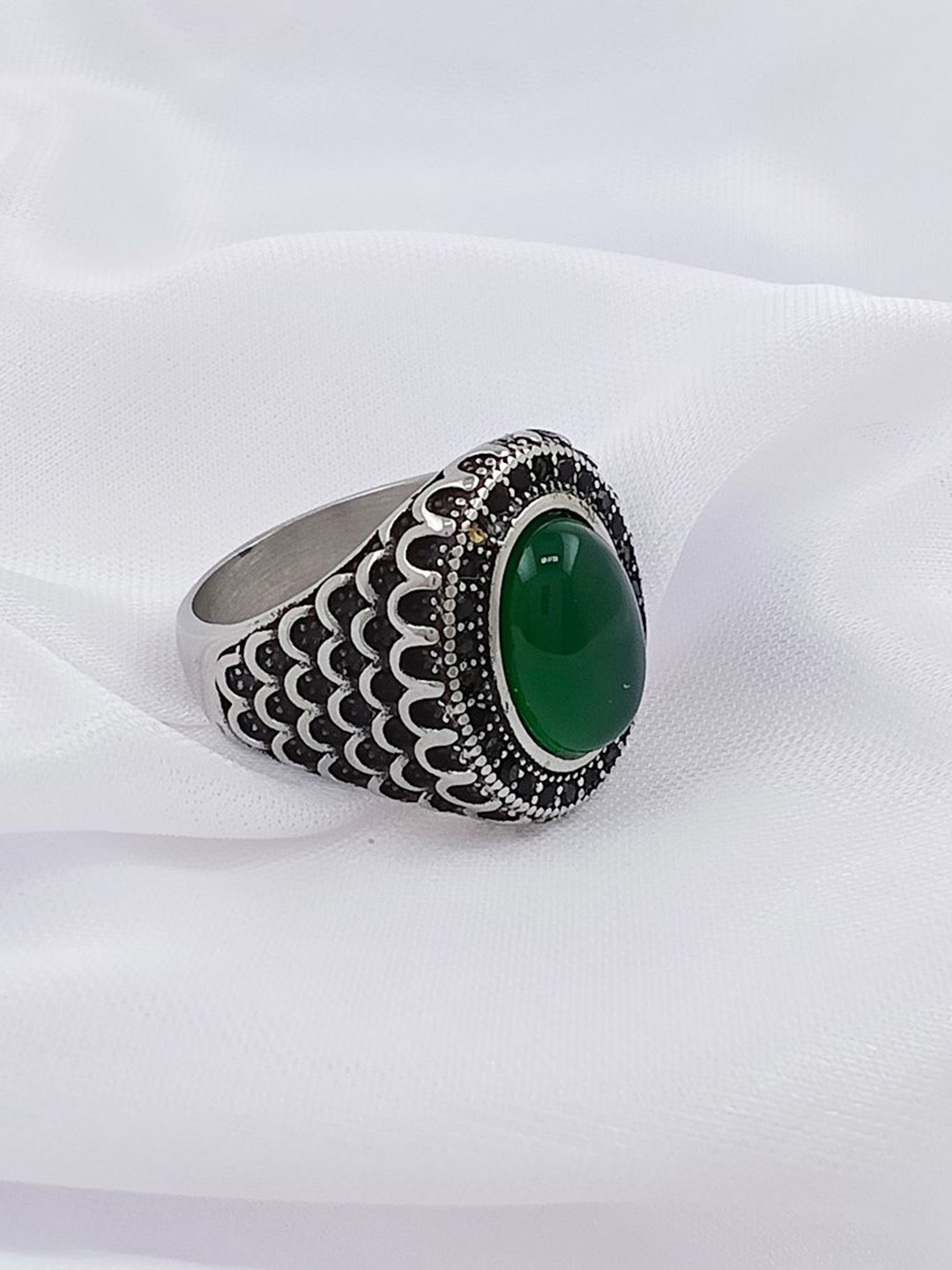 

Saizen Men Sterling Silver-Plated Onyx Stone Studded Finger Ring
