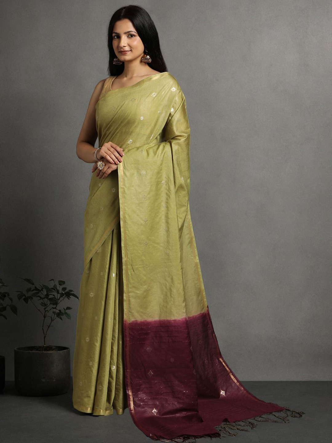 

Suha Woven Design Bhagalpuri Saree, Green