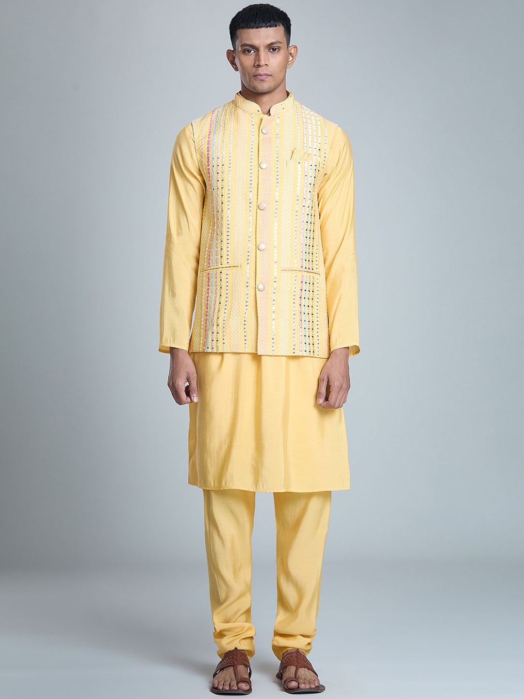 

Aryavir Malhotra Men Regular Thread Work Kurta with Pyjamas & With Dupatta, Yellow