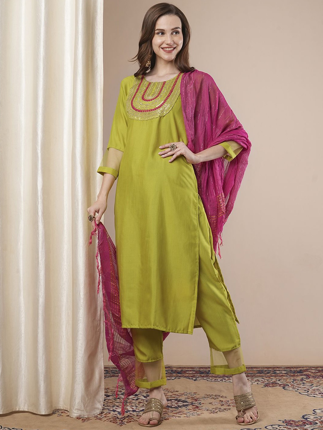 

zinariya Fab Geometric Yoke Design Sequinned Straight Kurta With Trousers & Dupatta, Lime green