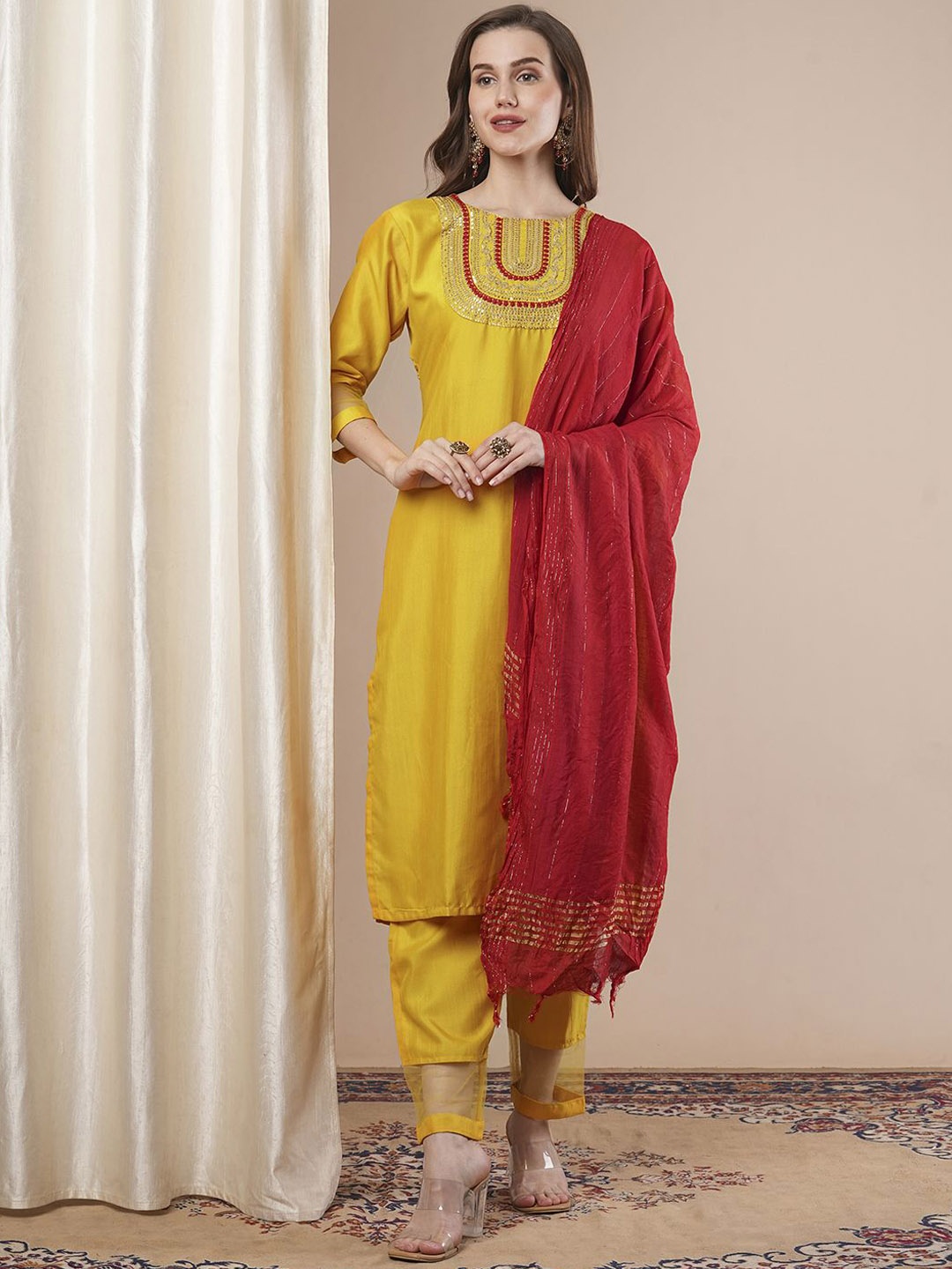 

zinariya Fab Women Ethnic Motifs Embroidered Regular Kurta with Trousers & With Dupatta, Yellow