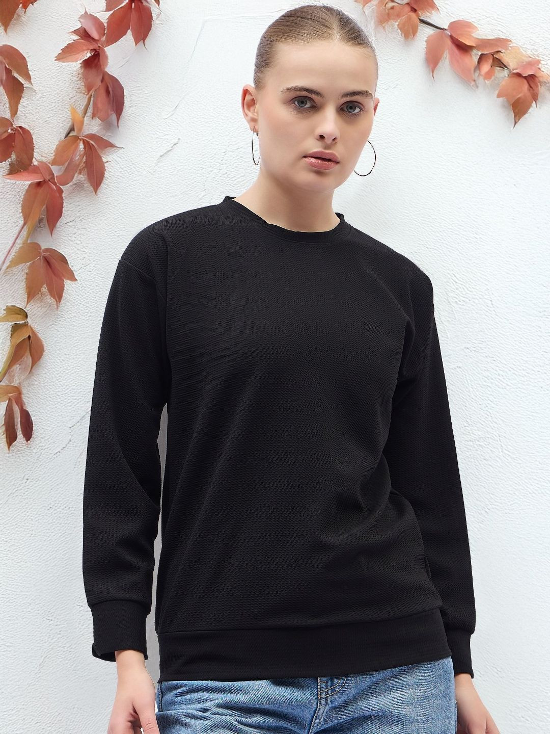 

DressBerry Women Solid Round Neck T-shirt, Black