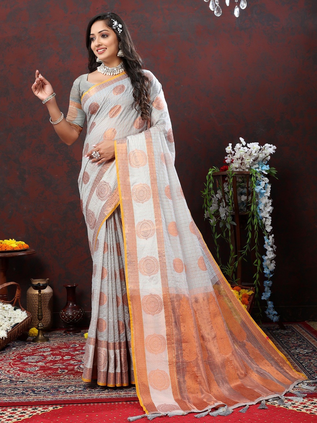 

LeeliPeeri Designer Ethnic Motifs Zari Saree, Grey