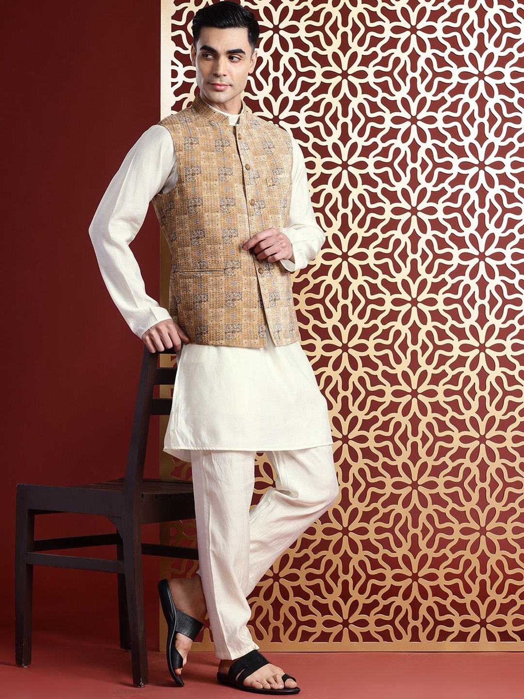 

MANQ Ethnic Motifs Printed Sequinned Nehru Jacket, Gold