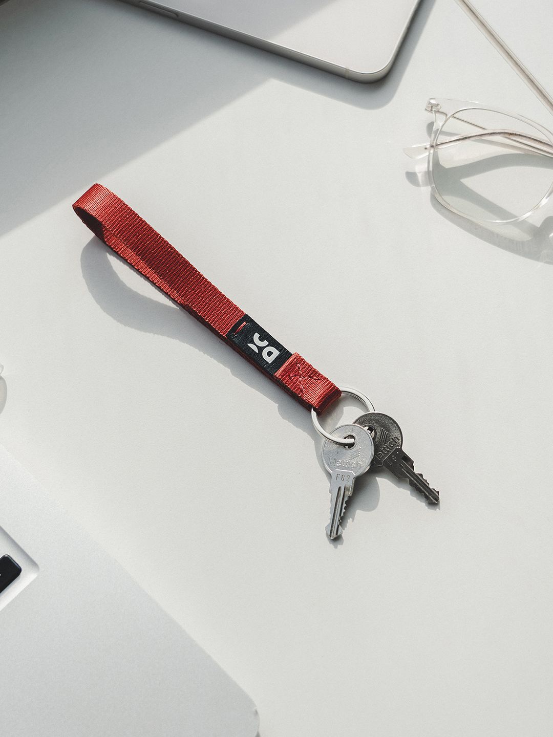 

DailyObjects Red Keyring Key chain