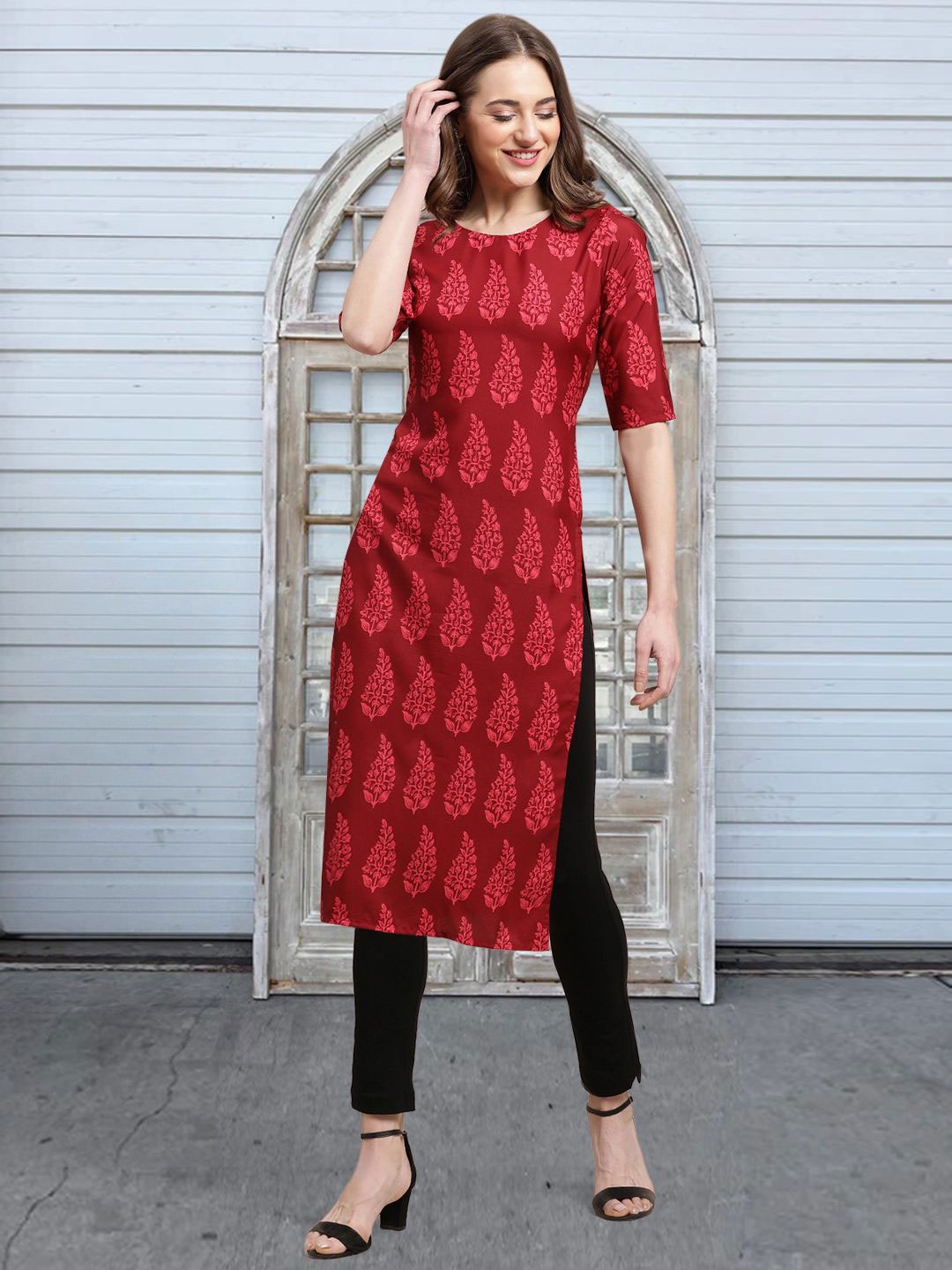 

Moda Rapido Ethnic Motifs Printed Round Neck Straight Kurta, Red