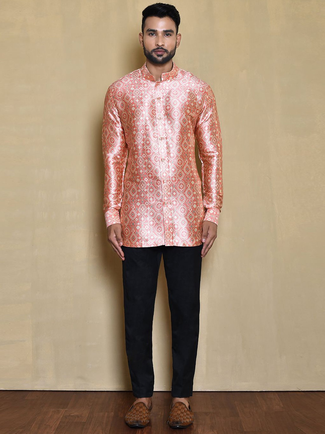 

Aryavir Malhotra Men Regular Pure Silk Kurta with Trousers, Pink
