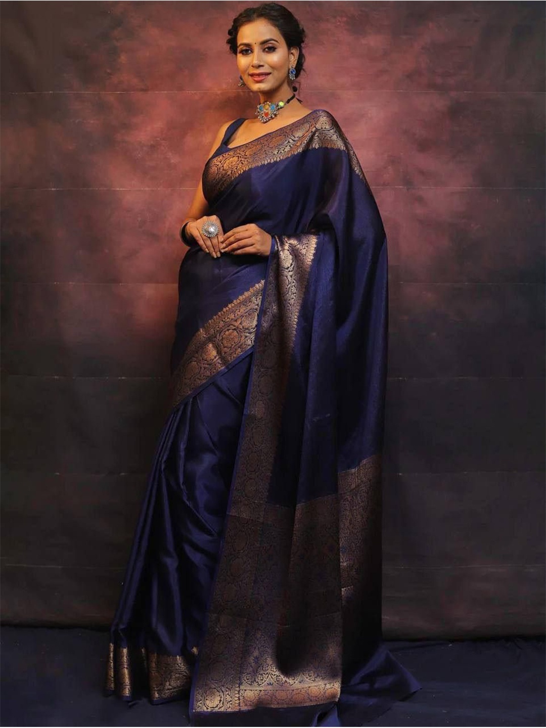

Dreamlaxmi Fashion Zari Pure Silk Saree, Navy blue