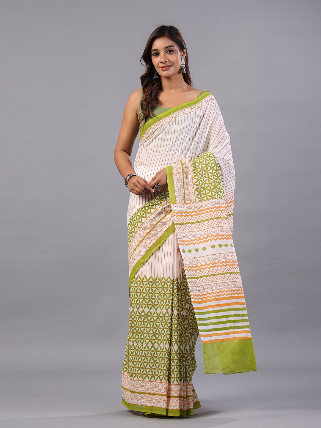 

Moora Printed Pure Cotton Saree, White