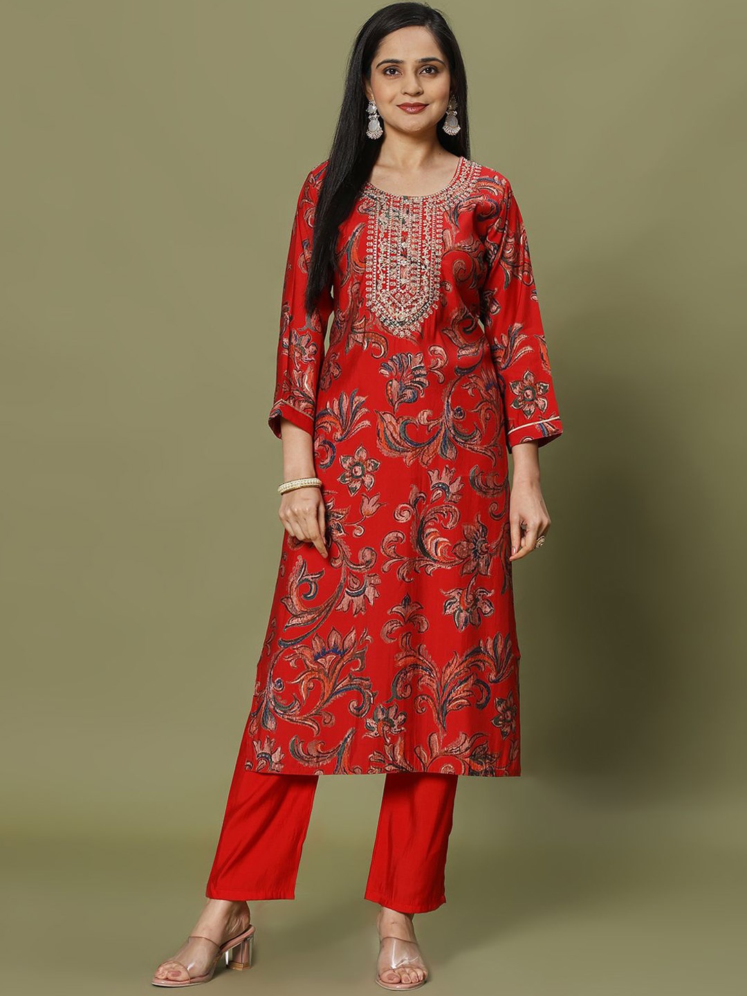 

Meena Bazaar Women Floral Printed Regular Kurta with Trousers, Red