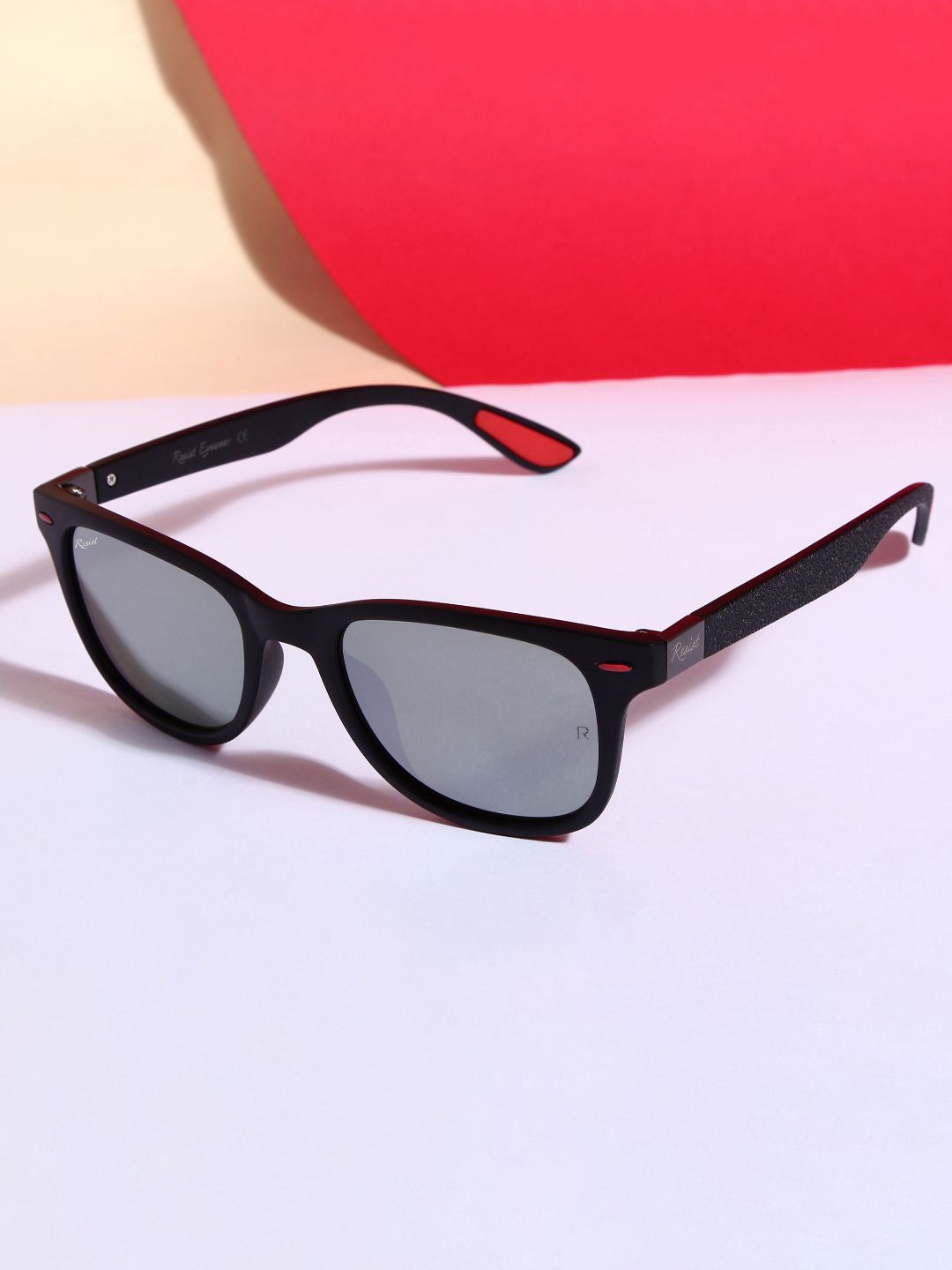 

RESIST EYEWEAR Unisex Wayfarer Sunglasses with UV Protected Lens, Silver